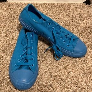 Converse all blue